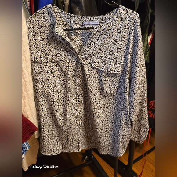 Tops - 💲Button Detail Top No Tag For Sz Measurement In Pics